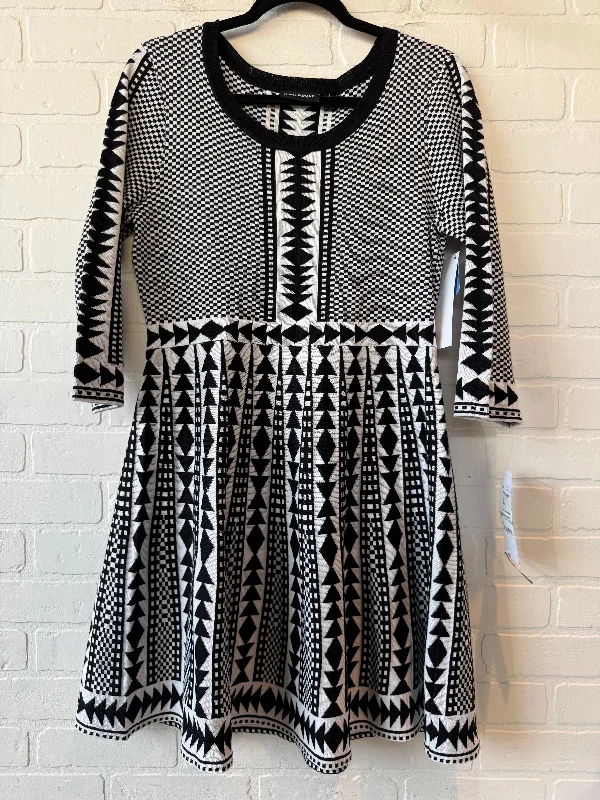 Dress Sweater By Nina Leonard In Black & White, Size: L