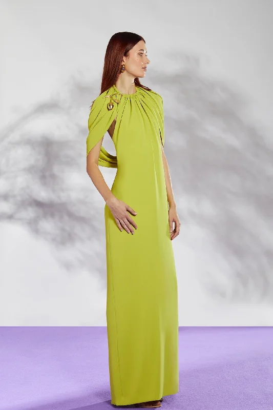 Crepe dress with gold plated necklace