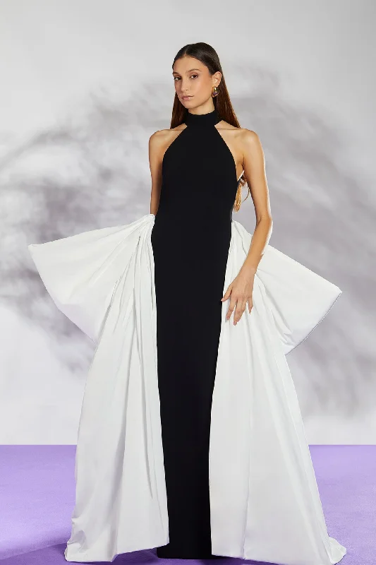 Closed neckline crepe dress
