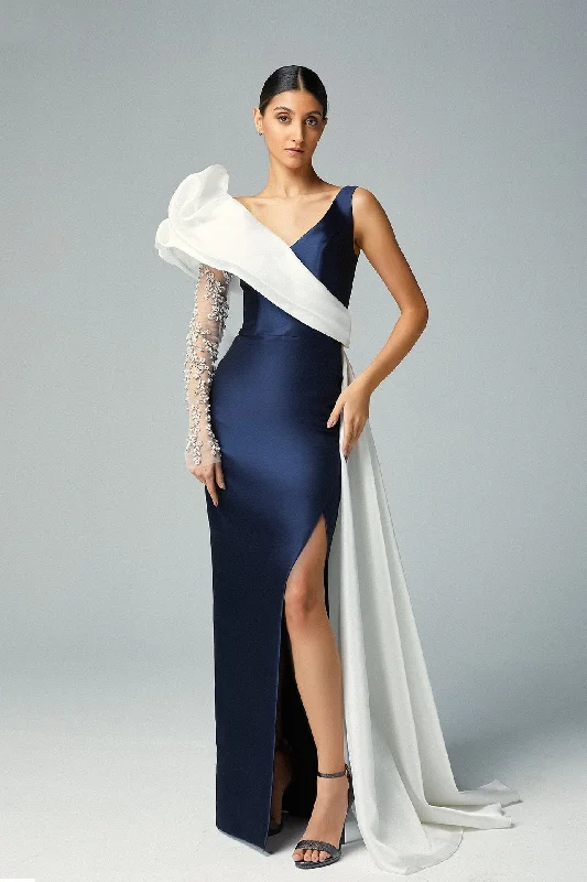 One sleeve side train dress